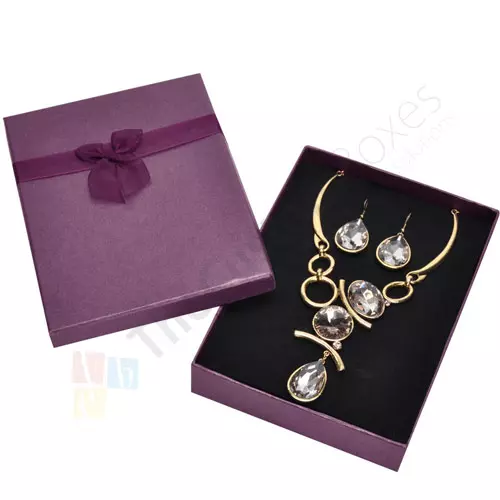 Luxury-Necklace-Boxes